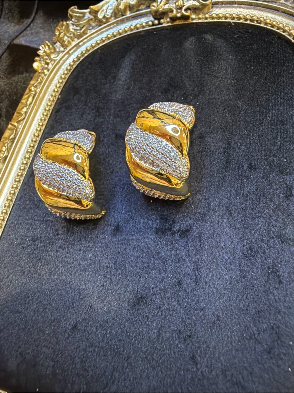 ✨ Gold Tone Pavé Twist Statement Earrings - Picture 3 of 5